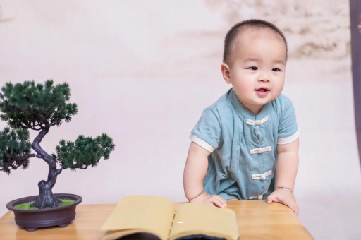 广州宝宝脸上小白点